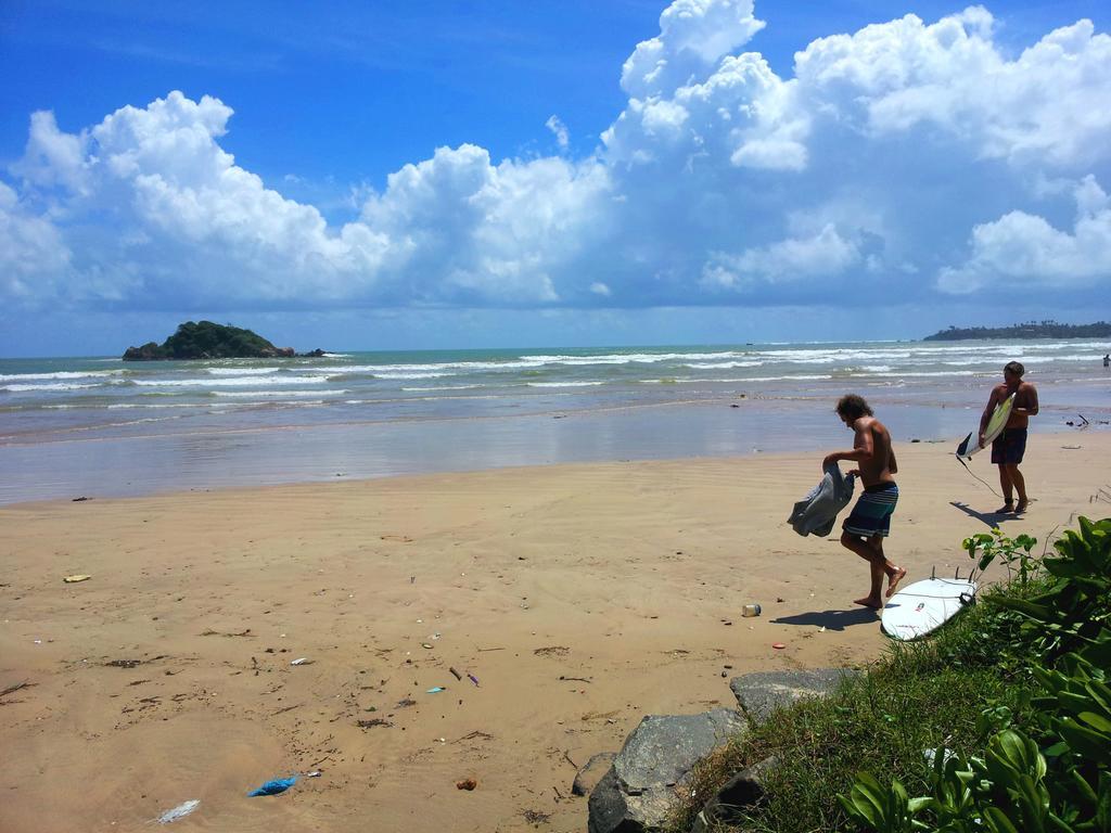 Bed and Breakfast Ceylon Surf Guest And Restaurant Велигама Экстерьер фото
