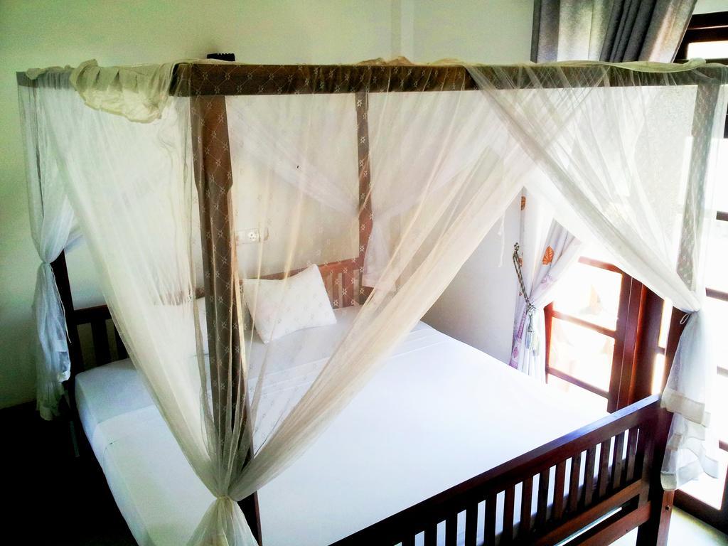 Bed and Breakfast Ceylon Surf Guest And Restaurant Велигама Номер фото