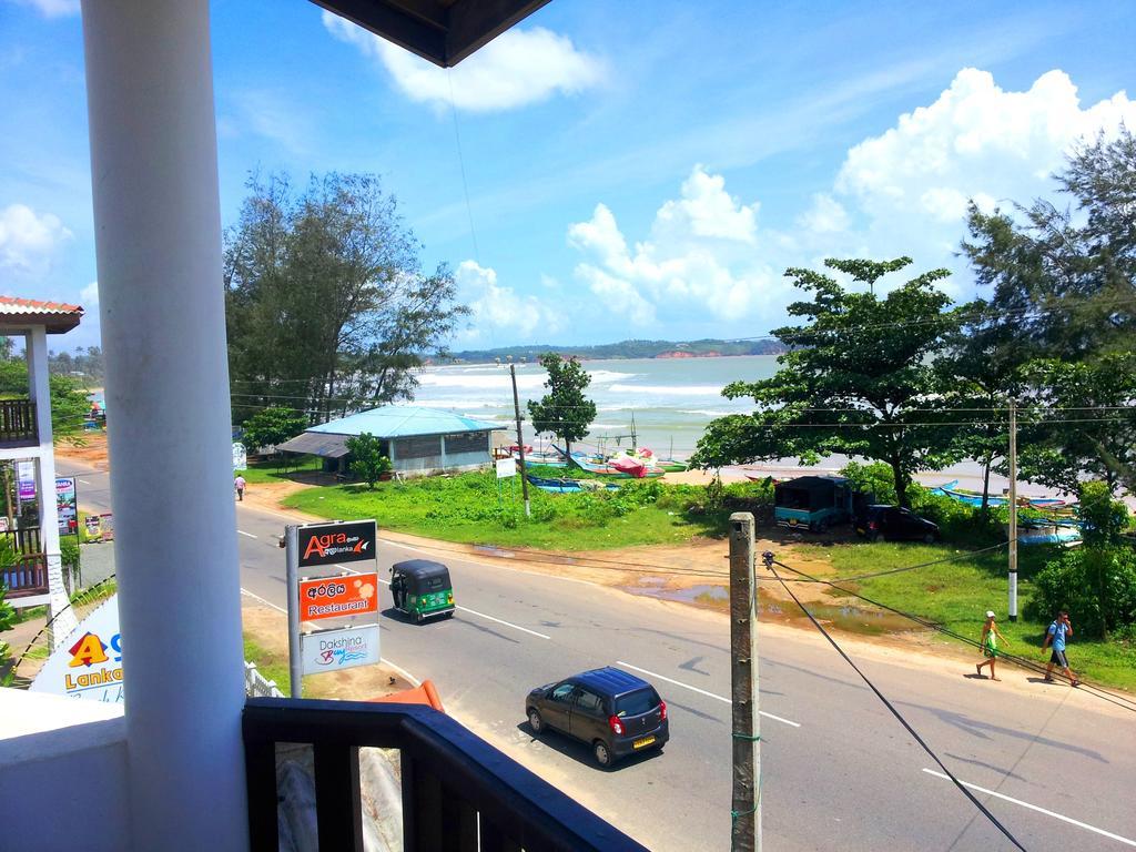 Bed and Breakfast Ceylon Surf Guest And Restaurant Велигама Номер фото
